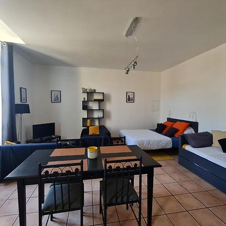 Le Prieure - Studios Jusqu'A 4 Personnes Villeneuve-lès-Béziers Buitenkant foto